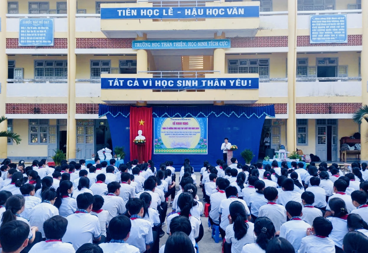 XÃ HƯNG KHÁNH TRUNG TỔ CHỨC LỄ KHAI MẠC TUẦN LỄ HƯỞNG ỨNG HỌC TẬP SUỐT ĐỜI NĂM 2025.