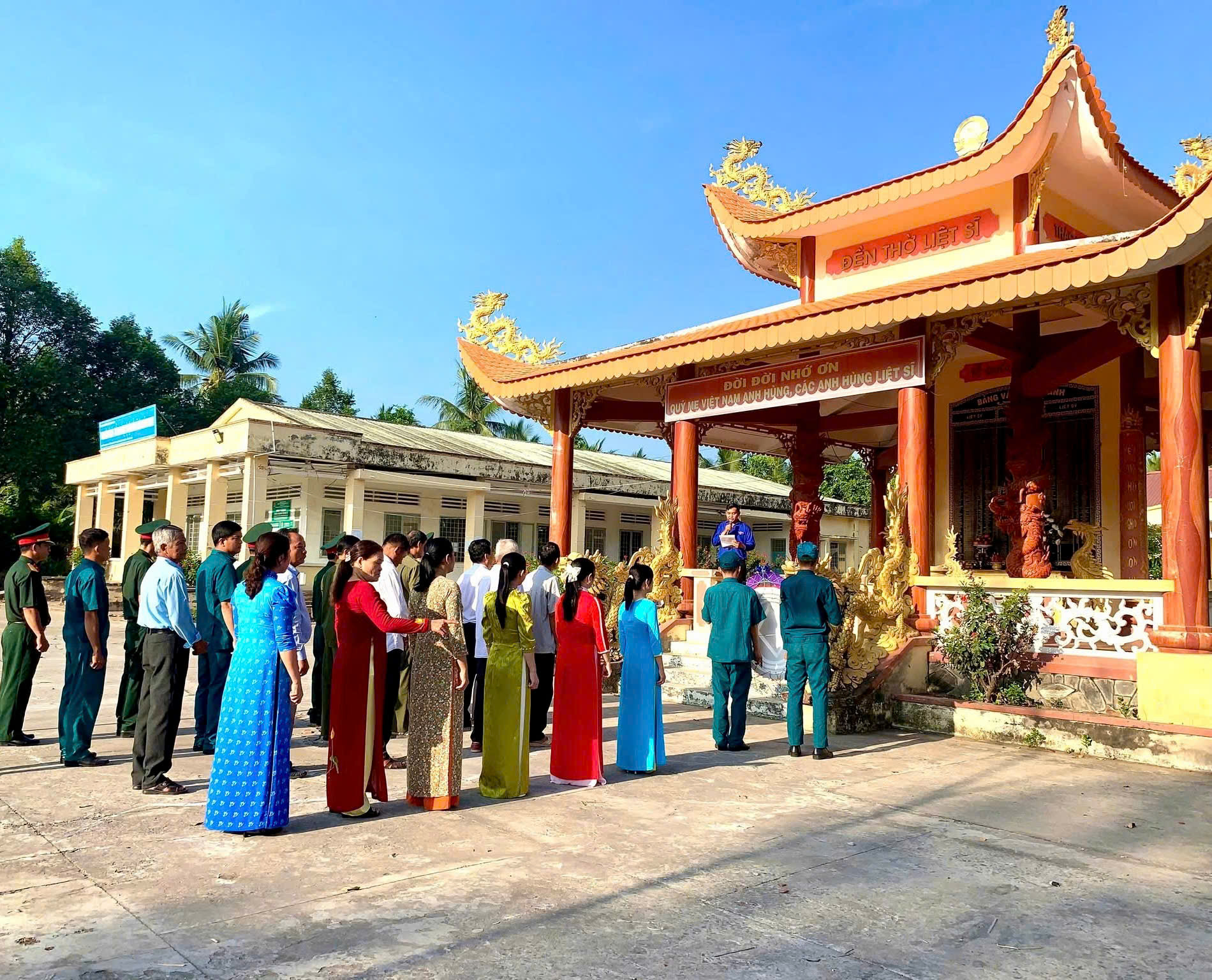XÃ HƯNG KHÁNH TRUNG TỔ CHỨC LỄ VIẾNG ĐỀN THỜ LIỆT SĨ XÃ NHÂN KỶ NIỆM 51 NĂM NGÀY GIẢI PHÓNG MIỀN NAM, THỐNG NHẤT ĐẤT NƯỚC (30/4/1975 - 30/4/2026)